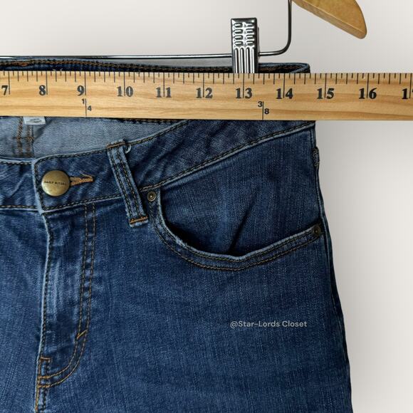 Daily Ritual Denim Slim Fit Girlfriend Jean | Size 29 | Medium Wash Mid-Rise - Picture 3 of 9